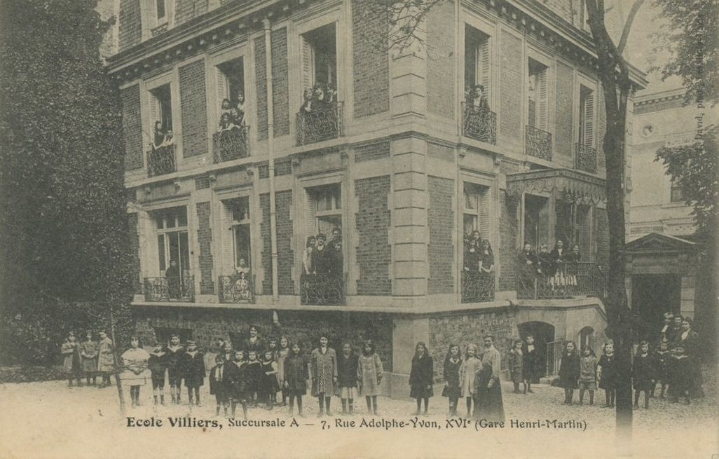 Rue Adolphe-Yvon - Ecole en 1900 - via @parisancien