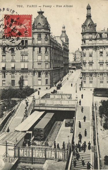 Rue de l'Alboni - Viaduc de Passy en 1905 - via @parisancien
