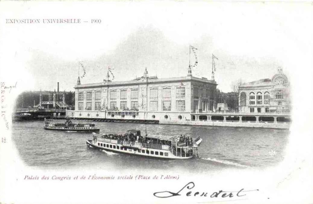 La place de l'Alma et le palais des Congrès et de l'Economie sociale, durant l'Exposition Universelle de 1900- via @parisancien